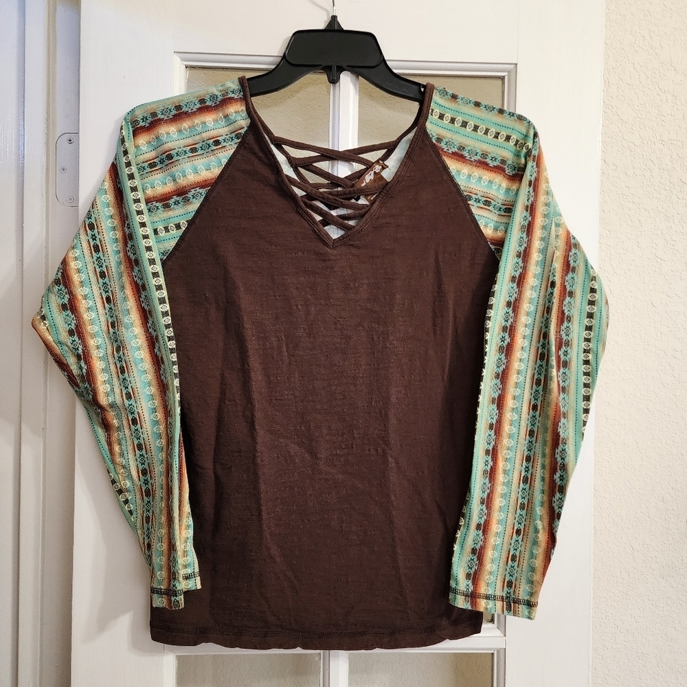 Cowgirl Tuff Co Crisscross Front Back Aztec Western Long Sleeve Top M 100313